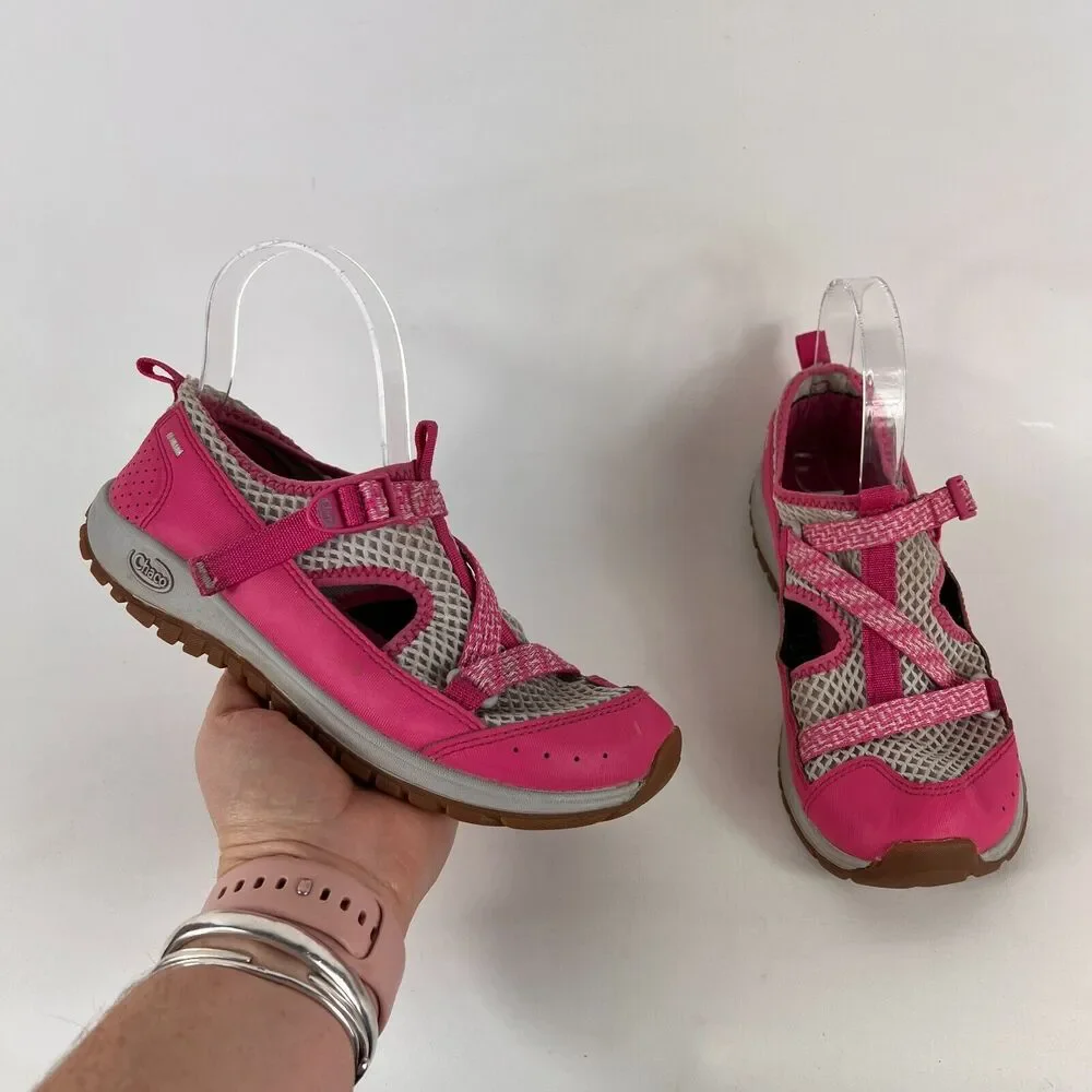 Chaco Odyssey Amphibious water hiking shoes youth size 5 hot pink shoes sandals